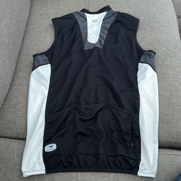 Cycling Jersey by Sugoi. Mens XL. Like new condition. - Picture 3 of 6